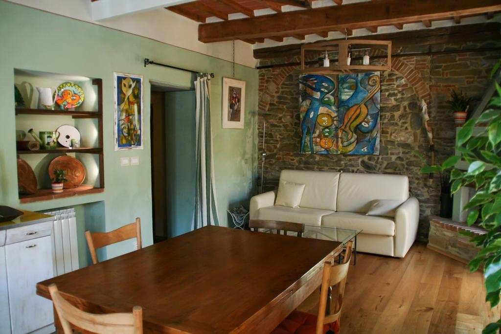 Residenza Fra Le Torri - Charme & Art Gallery Home أريتسو الغرفة الصورة