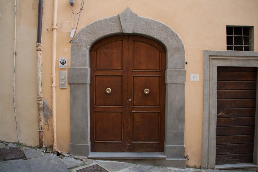 Residenza Fra Le Torri - Charme & Art Gallery Home أريتسو المظهر الخارجي الصورة